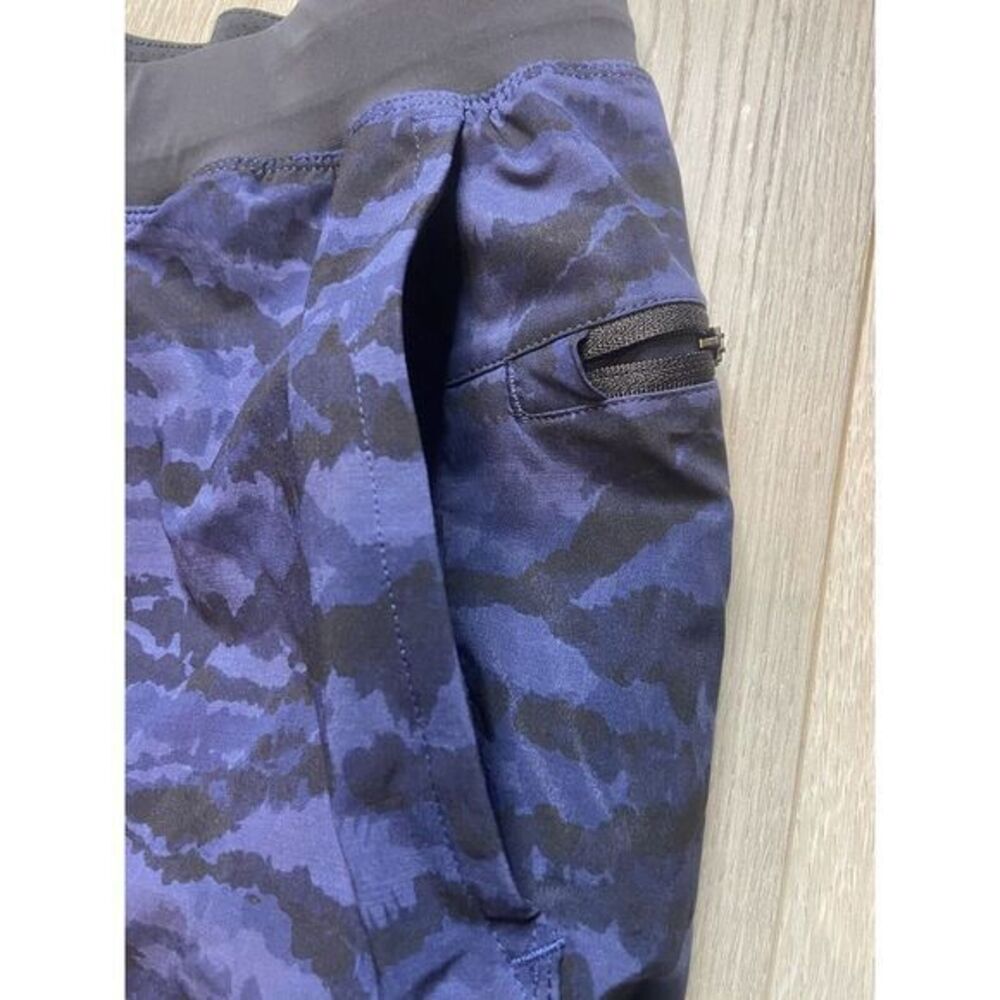 Fabletics Shorts Mens XL Blue Camo Lined Fundamental 8" Stretch Gym Athletic Run - Picture 4 of 13